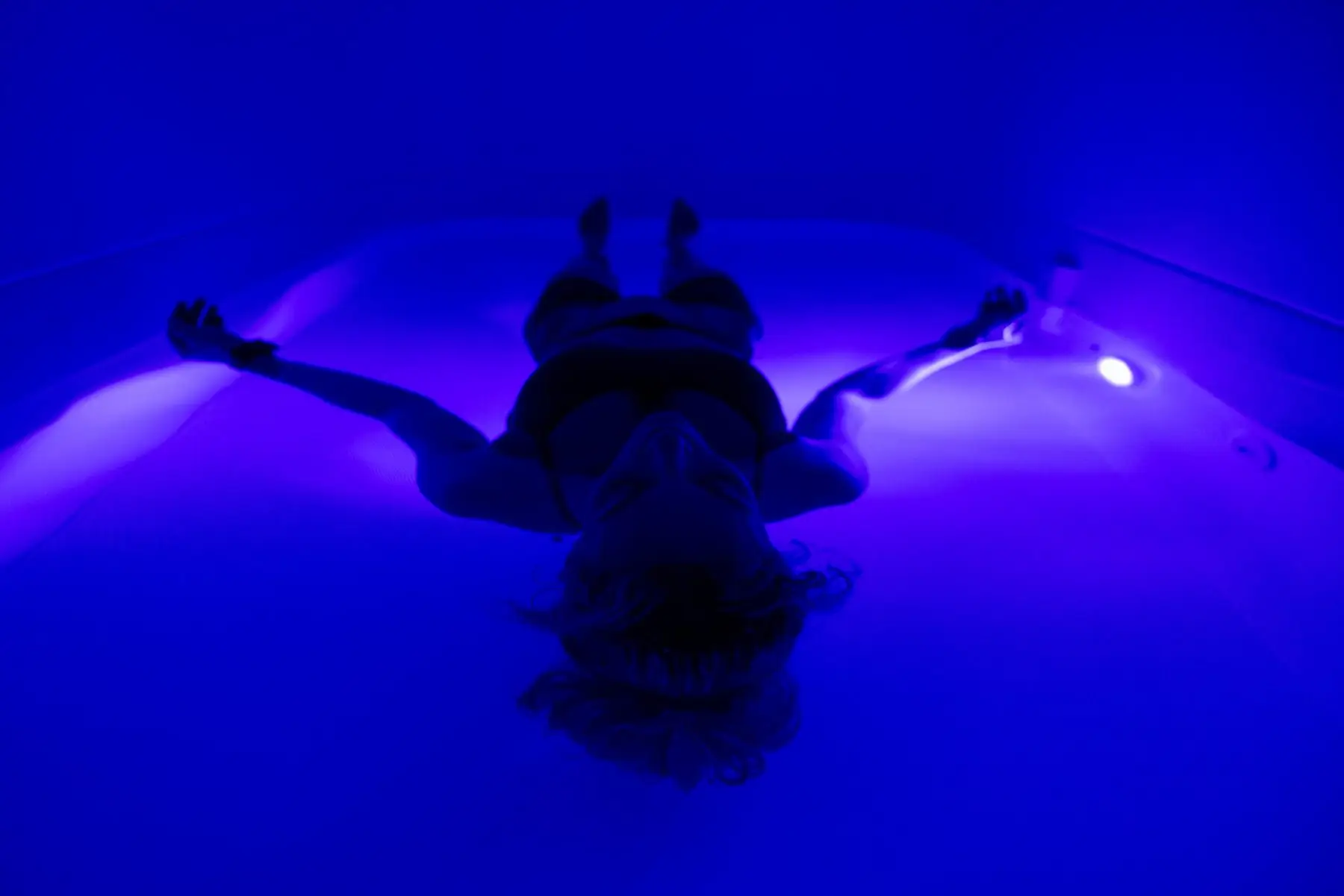 Guest floating, seen from above